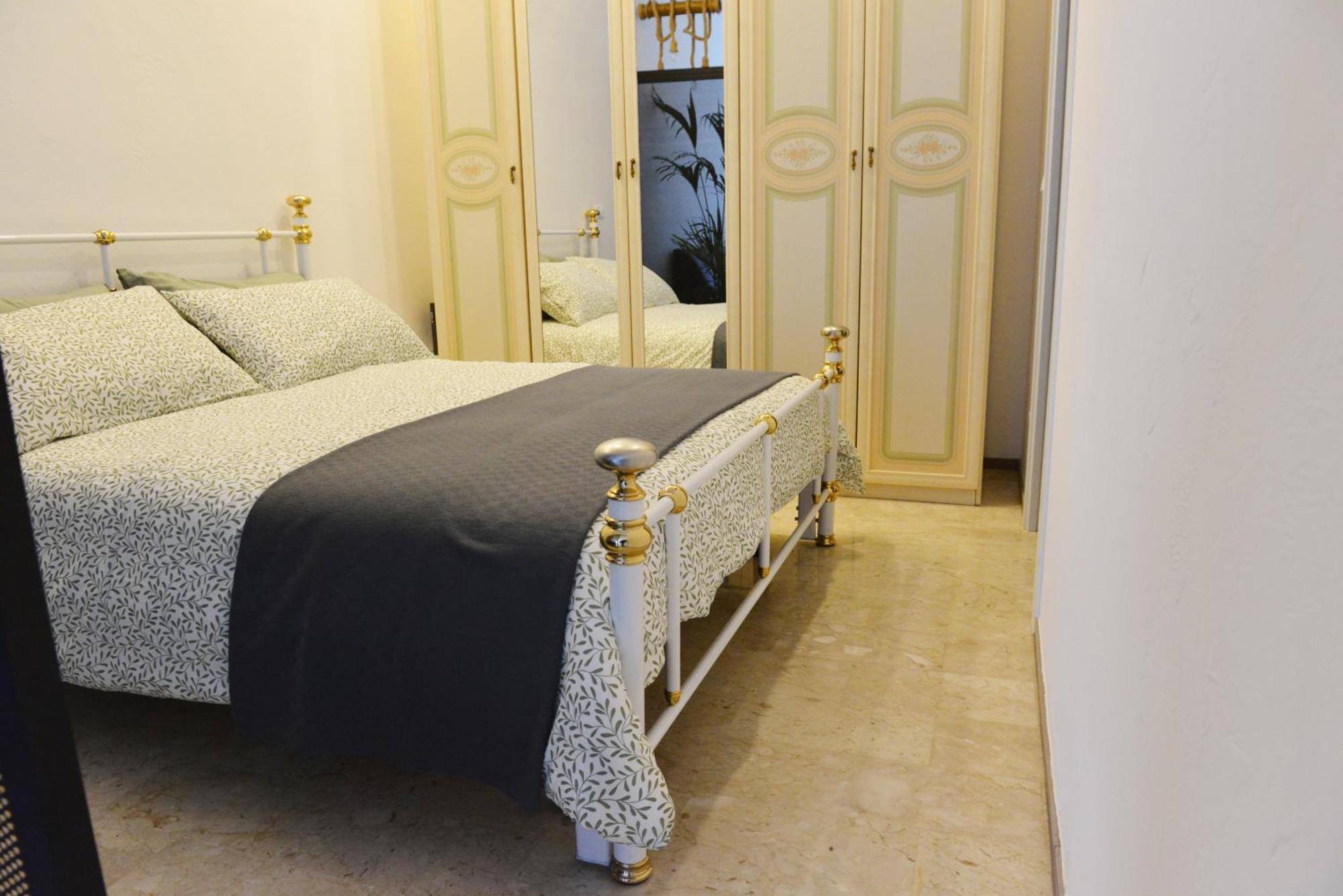 Lippolis Home Monopoli - Locazione Turistica Экстерьер фото